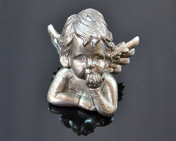 Sviečka Anjel 8,5cm strieborná lesklá