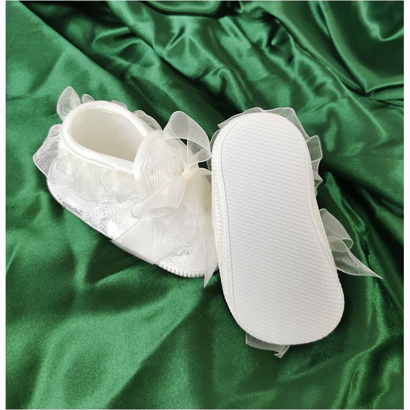 Christopher - Detské topánky - capáčky biele č.18 - 11 cm