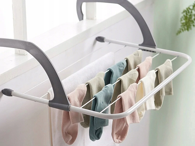 Sušiak na bielizeň závesný (Skladací sušiak na balkón,)