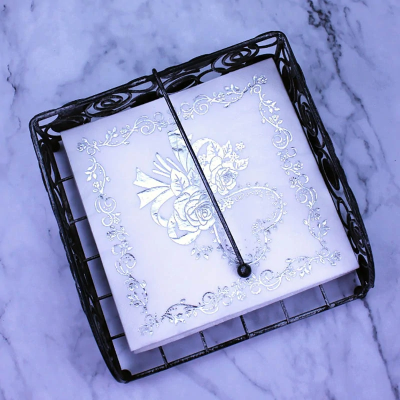 Servítky biele so zlatými kvetmi 20ks - 30 x 30cm