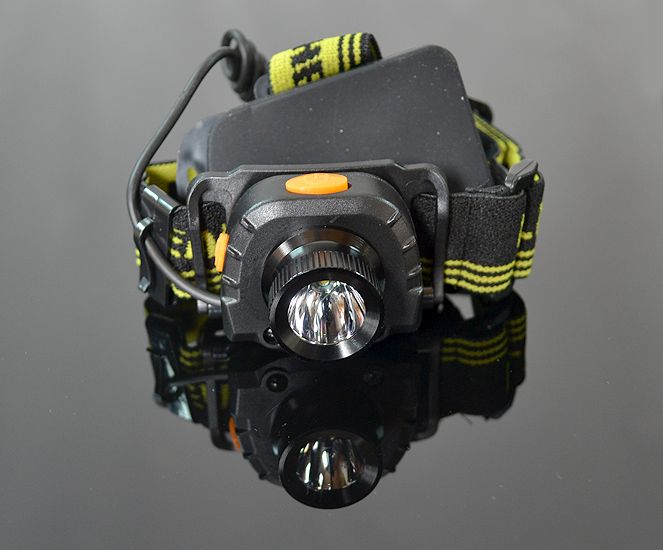 Čelová baterka CREE LED