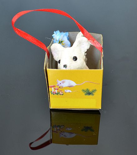 Myška v darčekovej taške