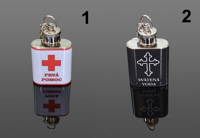 Ploskačka mini prívesok s motívom 30ml