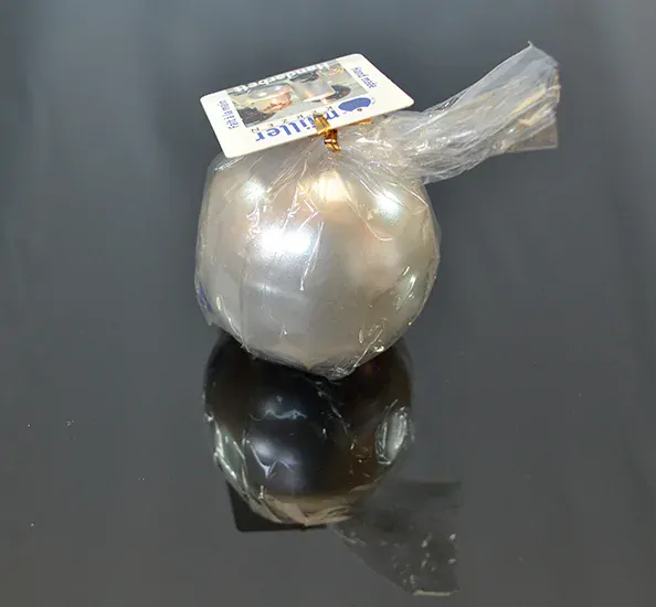 Sviečka Vianoce guľa 7 x 7 cm