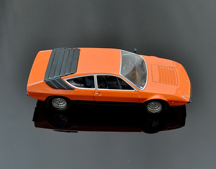 Model veterán Lamborghini Urraca 1:43