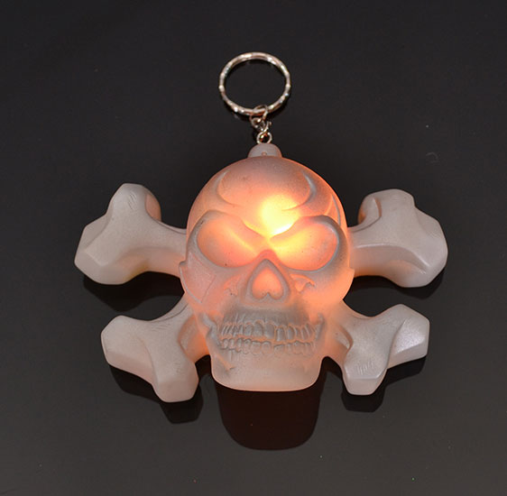 Prívesok Monster svietiaci