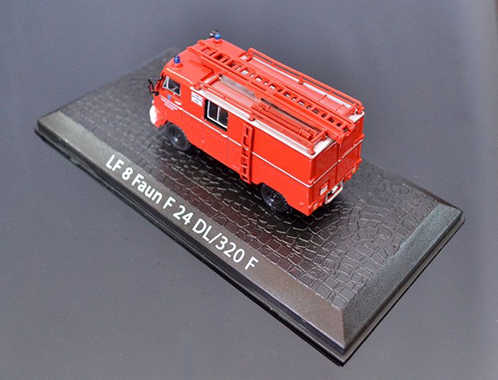 DeAgostini Model veterán FAUN F 24 DL 320-F 1:72