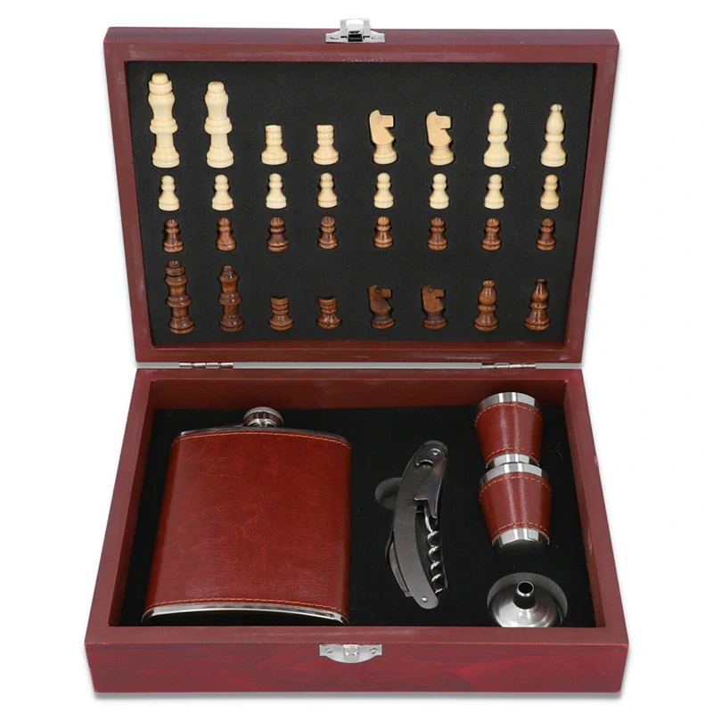 Ploskačka 240 ml v darčekovej kazete Chess – šachový set