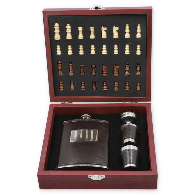 Ploskačka 240ml v darčekovej kazete Chess V