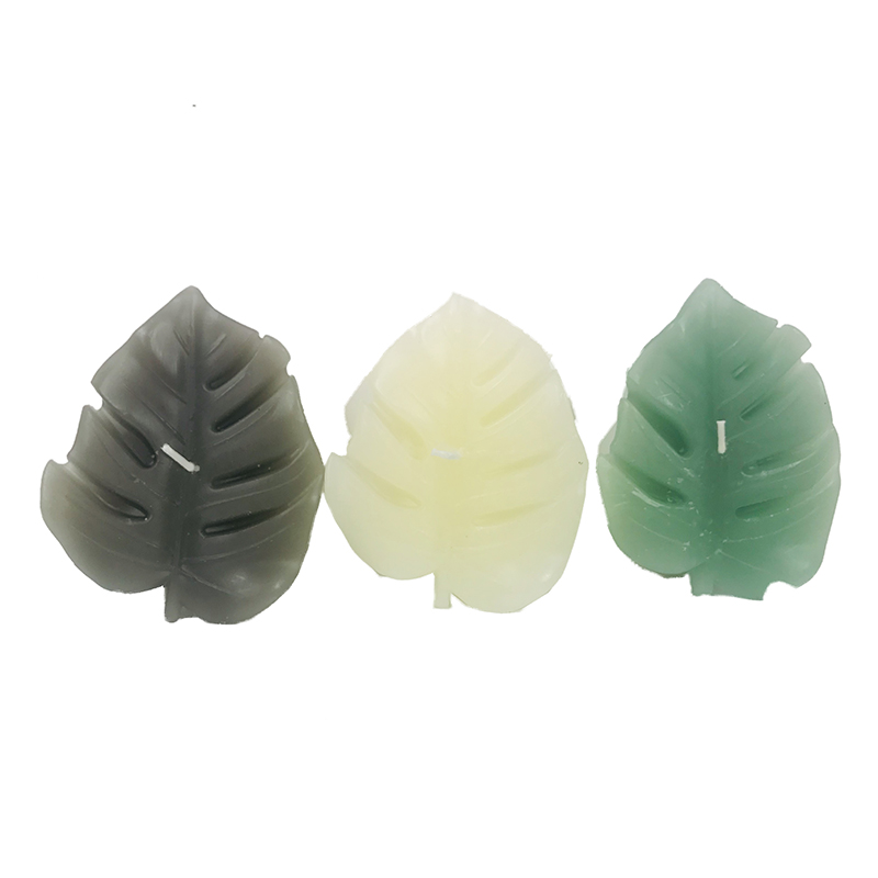 Sada sviečok zelené listy