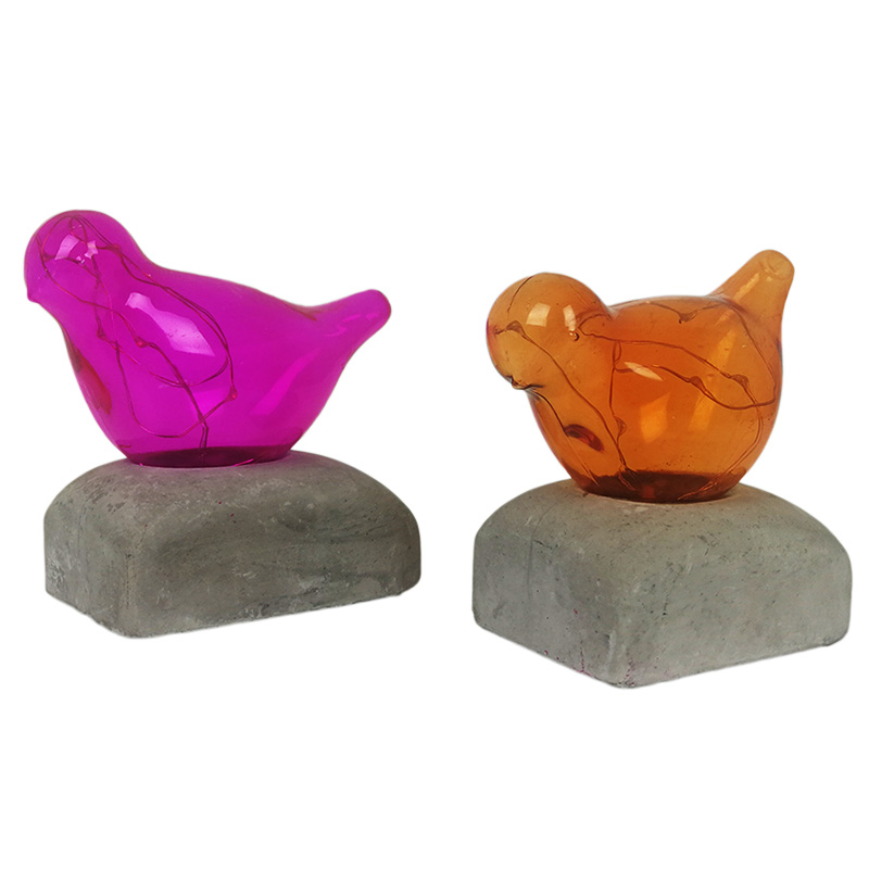 Svietiaci LED vtáčik