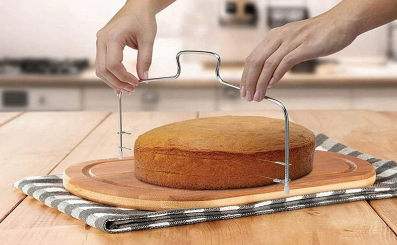 Strunový krájač na tortové korpusy a piškóty