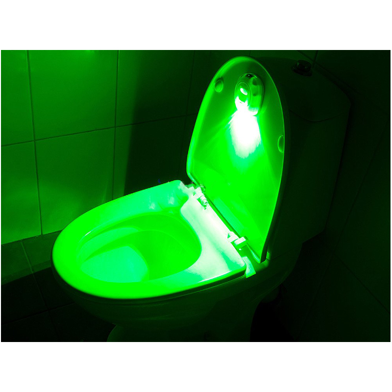 Svetlo do toalety so senzorom poybu a tmy
