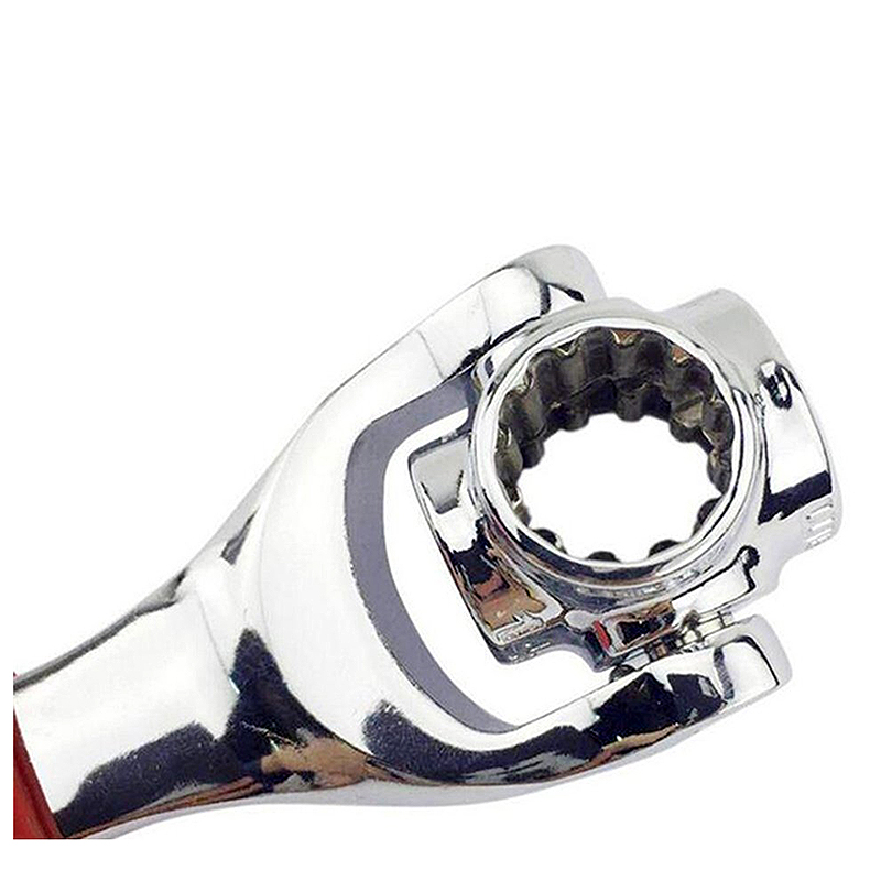 Multifunkčný nástrčný kľúč 48v1