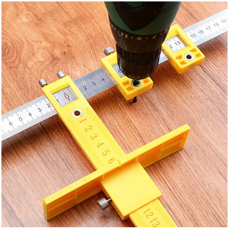 Šablóna na centrovanie vŕtania dier