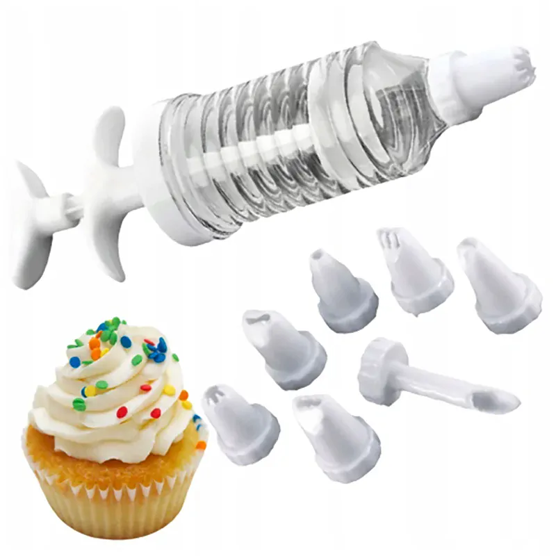 Dekorátor na koláče plastový+ 8 koncoviek