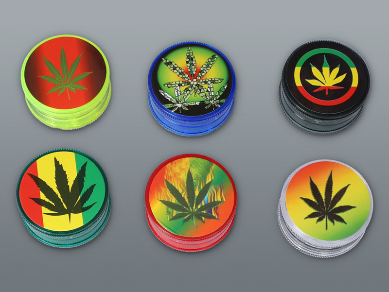 Mlynček na bylinky plastový List 4,2cm