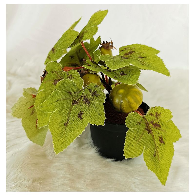 Umelý kvet v kvetináči jesenný