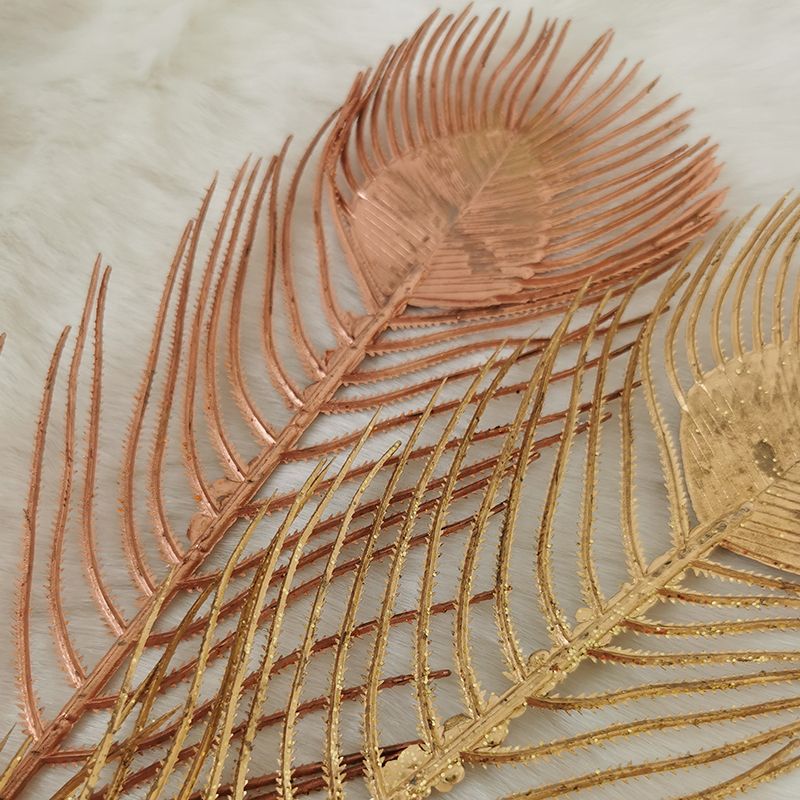 Umelá dekorácia do vázy pávie perie