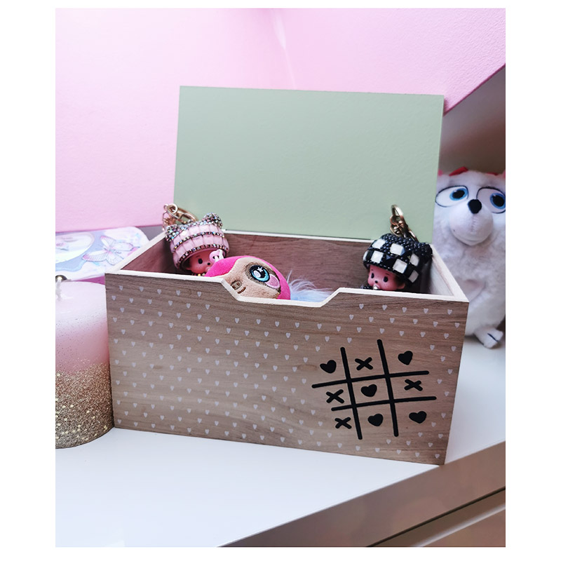 Úložná krabička do detskej izby uzatvárateľná drevená 