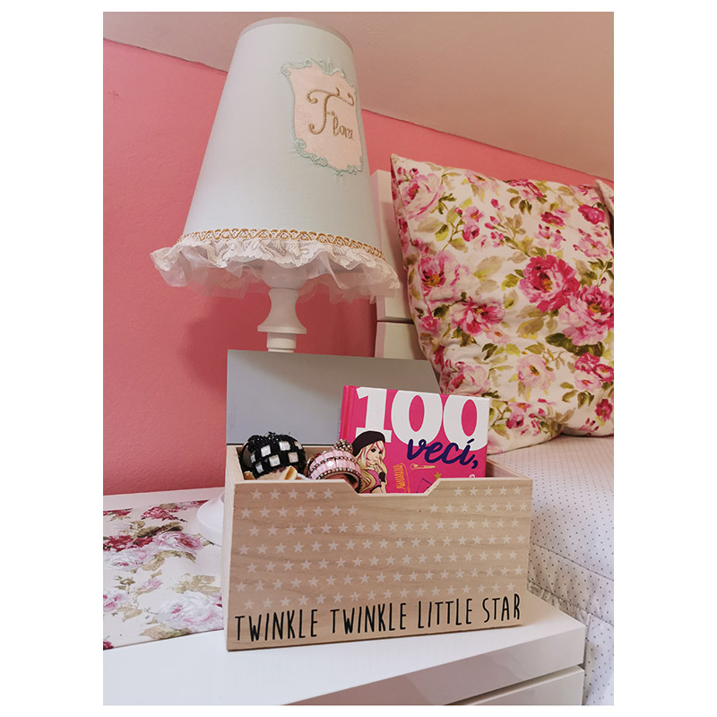 Úložná krabička do detskej izby uzatvárateľná drevená 