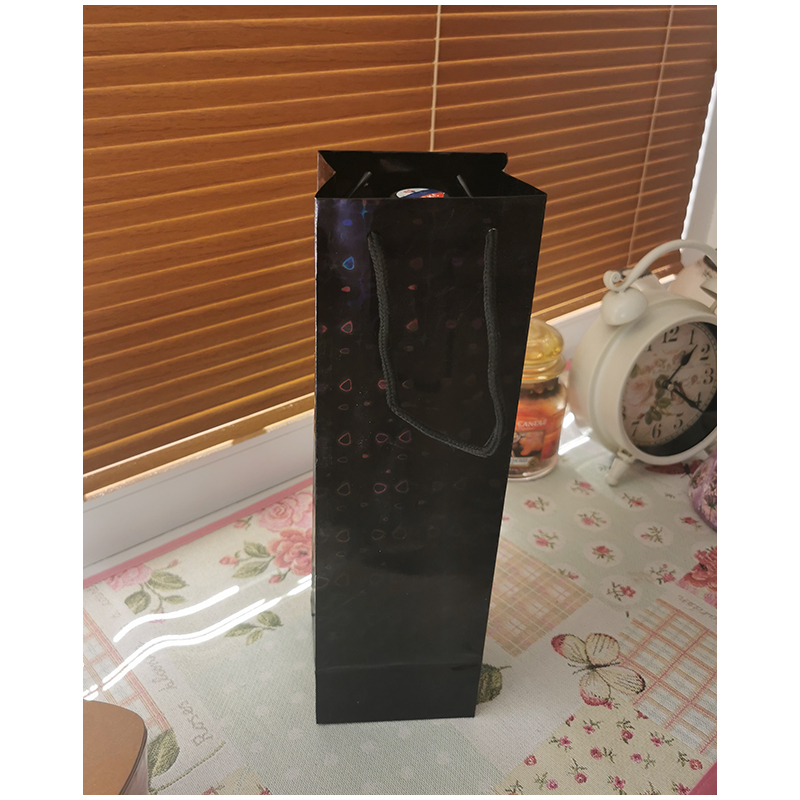 Darčeková taška na alkohol 33 x 10 x 9 cm holografická čierna