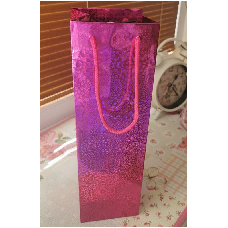 Darčeková taška na alkohol 33 x 10 x 9 cm holografická ružová