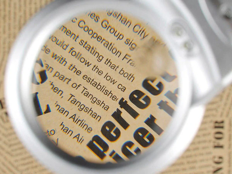 Stolná lupa s podsvietením 2x, 6x