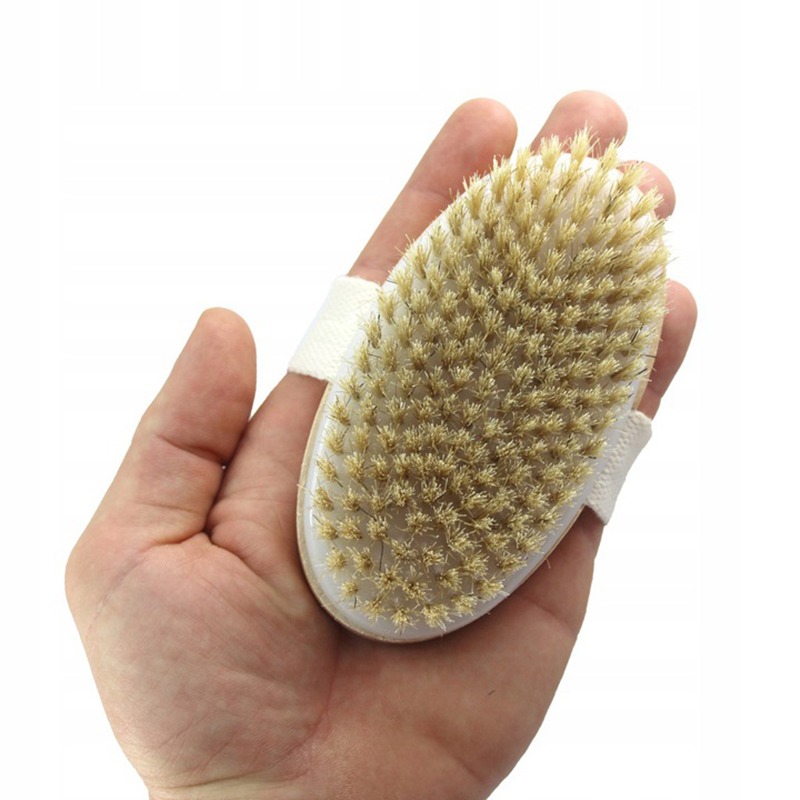 Drevená masážna kúpeľňová kefka