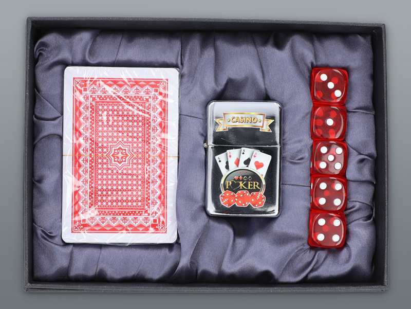 Gentelo Darčeková sada so zapaľovačom, hracími kartami a kockami