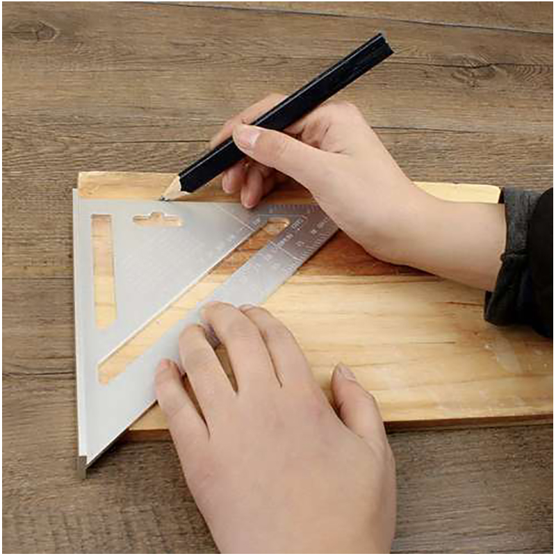 Stolársky kovový uholník 