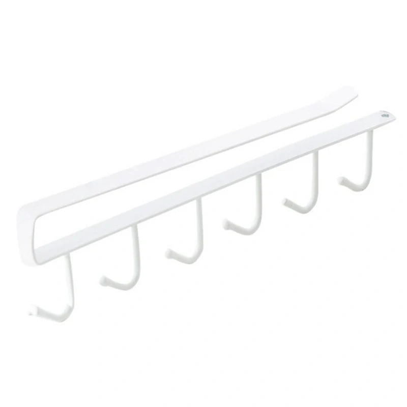 Kovový vešiak pod kuchynskú skrinku