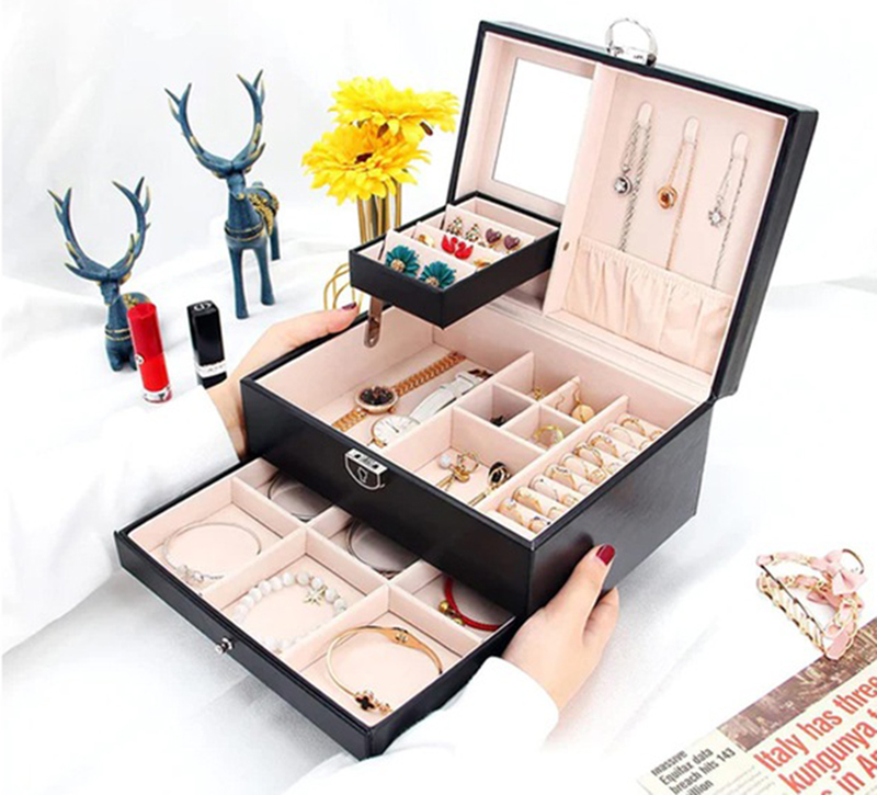 Kufrík na bižutériu 23x18x12cm