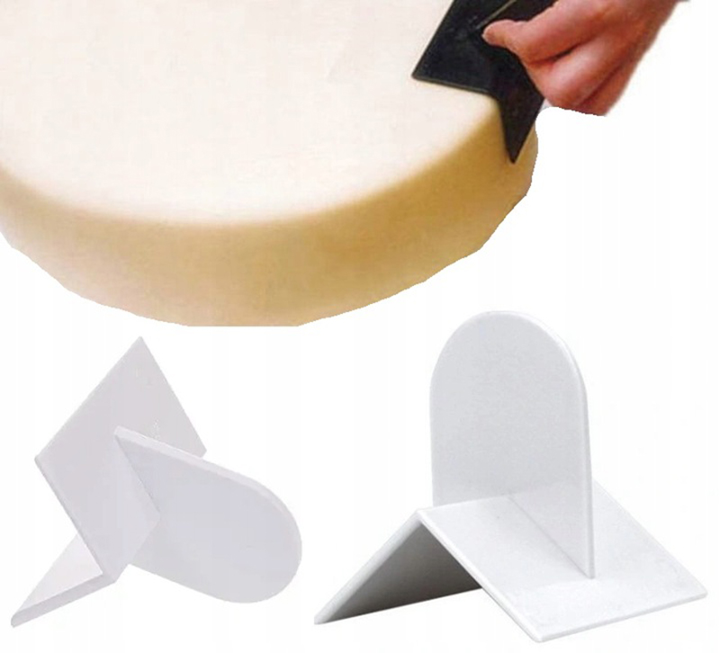 Dekorátor na vyhladenie okrajov torty