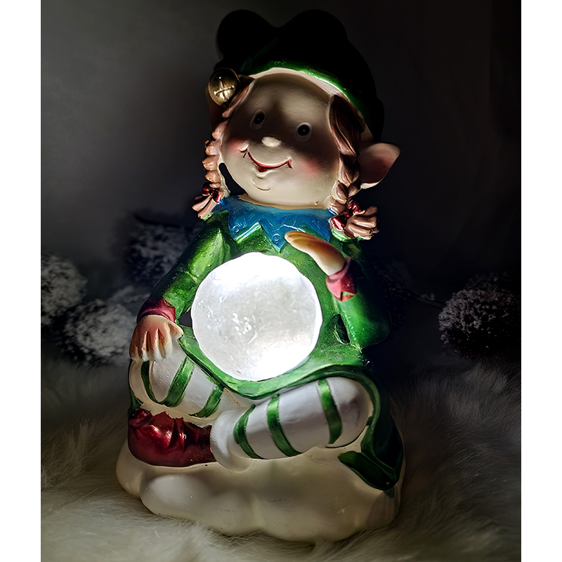 Vianočná elfka s LED guľou
