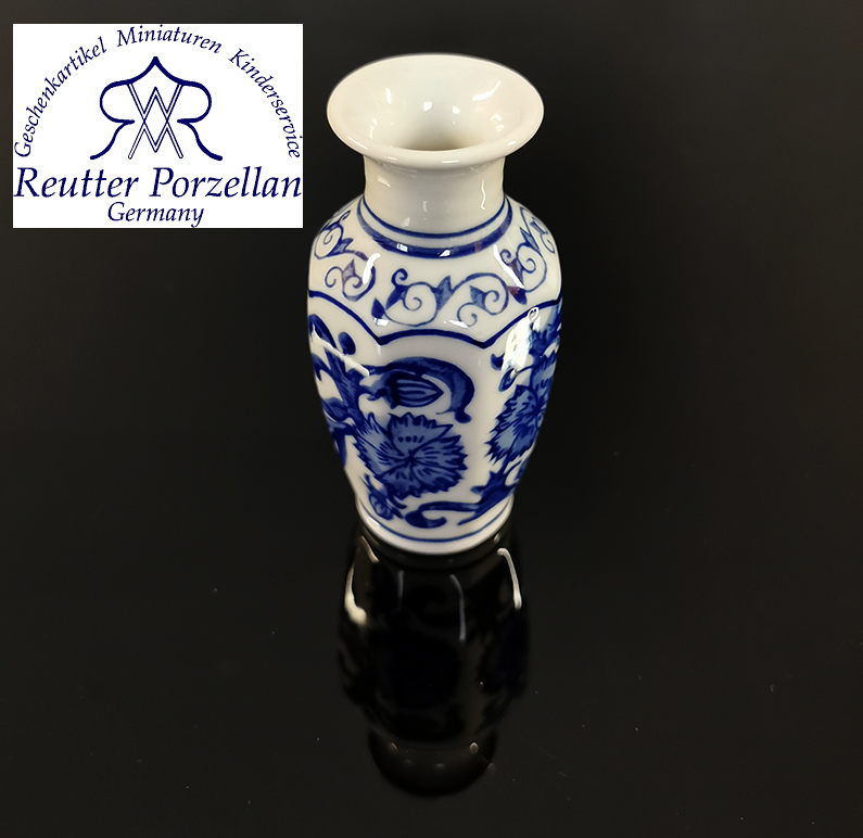 Reutter Porzelan - Váza s modrými kvetmi 10cm