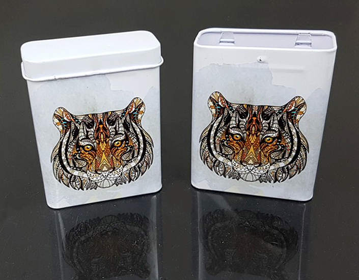 Plechová krabička na zberateľské kartičky a karty Tiger