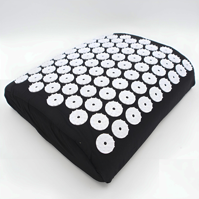 Akupresúrny vankúš 32x28cm čierny