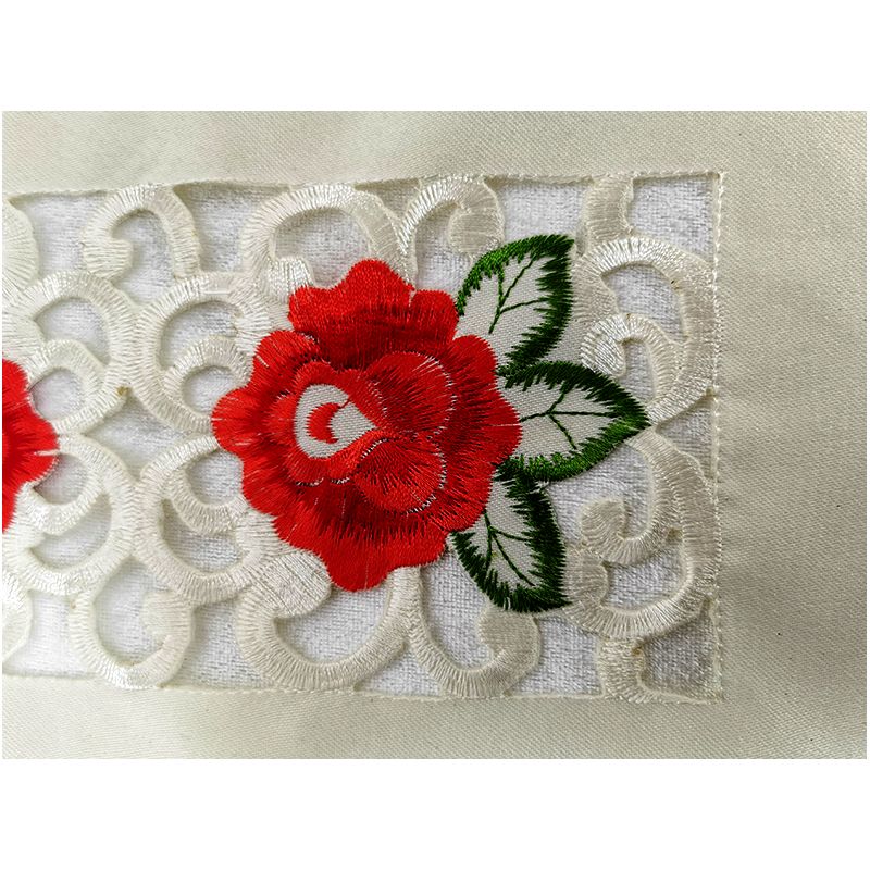 Prestieranie na stôl vyšívané 40x25cm