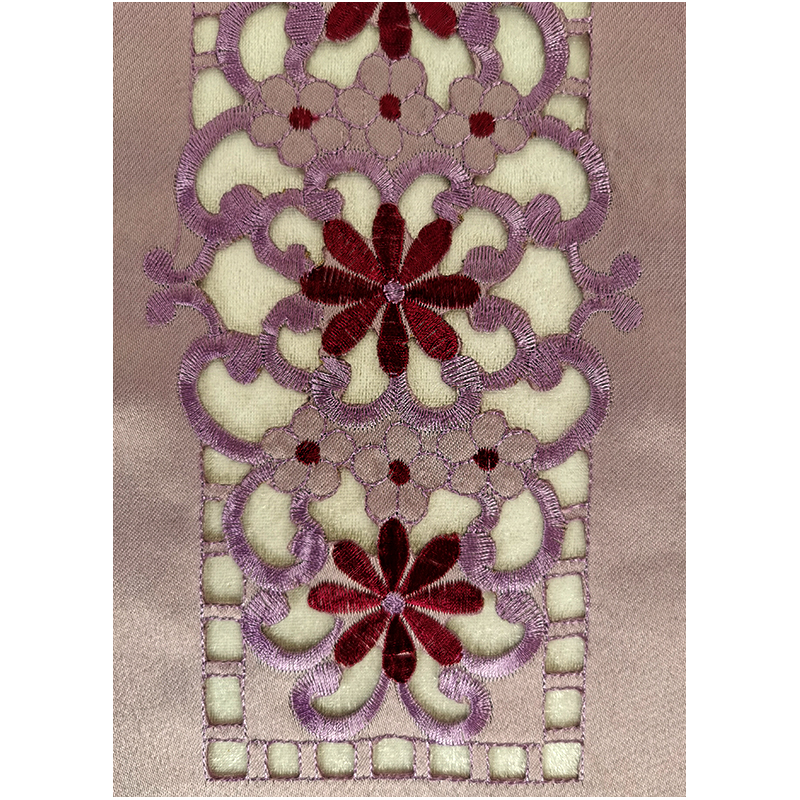 Prestieranie na stôl vyšívané 40x25cm