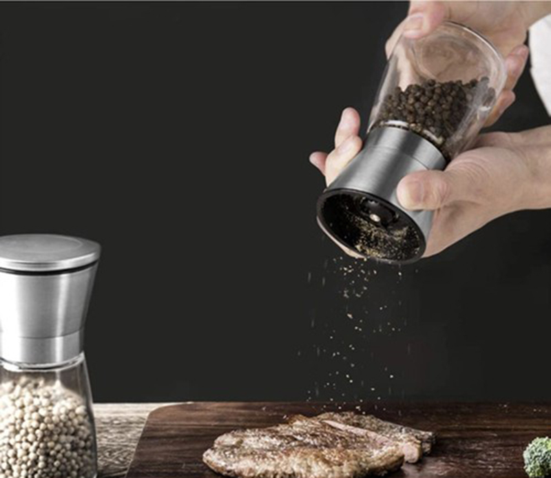 Sada ručných mlynčekov na soľ a korenie 2ks