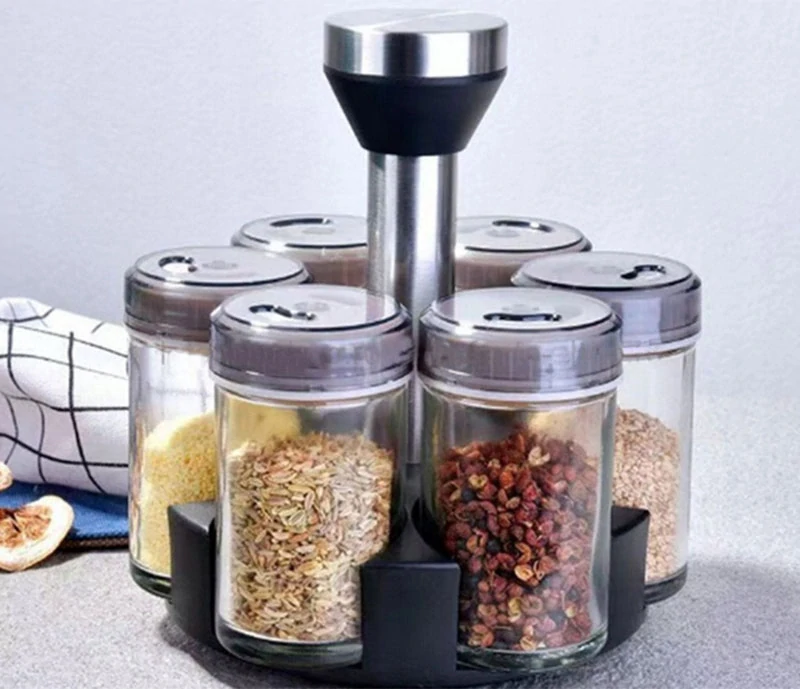 Sada koreničiek v otočnom stojane