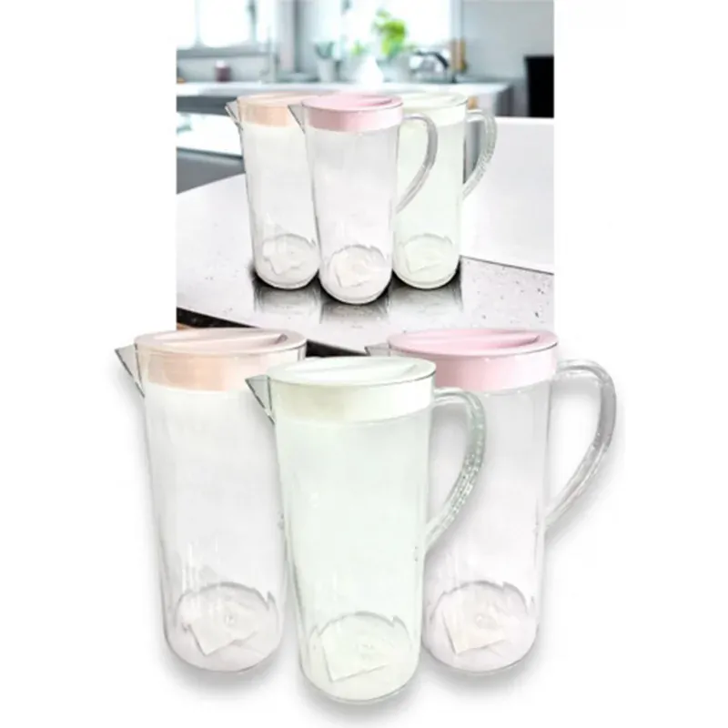 Plastový džbán na vodu 1,5L