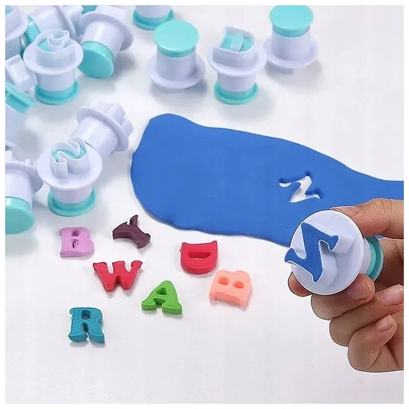 Vykrajovačky na fondán a cesto – abeceda veľké písmená s piestom 26 ks