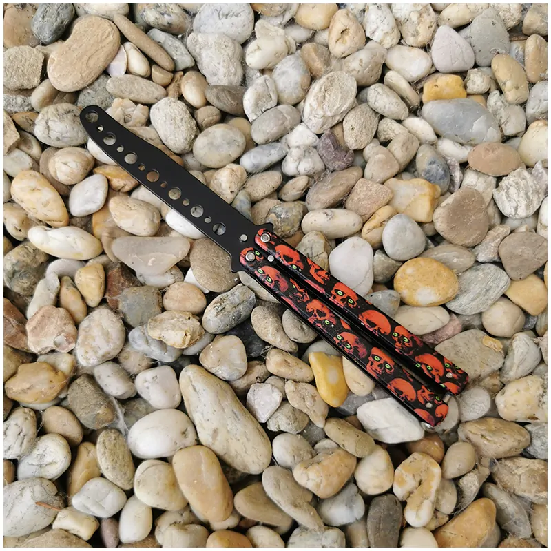 Red skulls - Nôž motýlik tréningový 