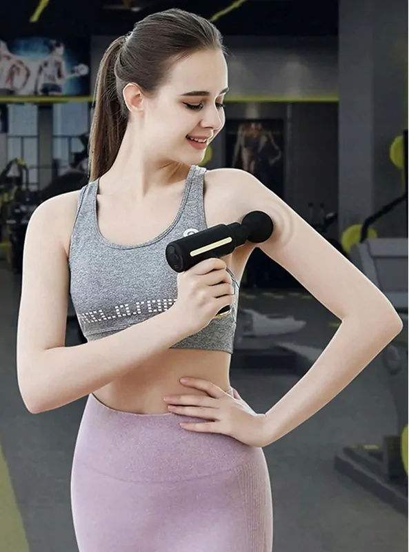 Pištoľ na masírovanie tela čierna