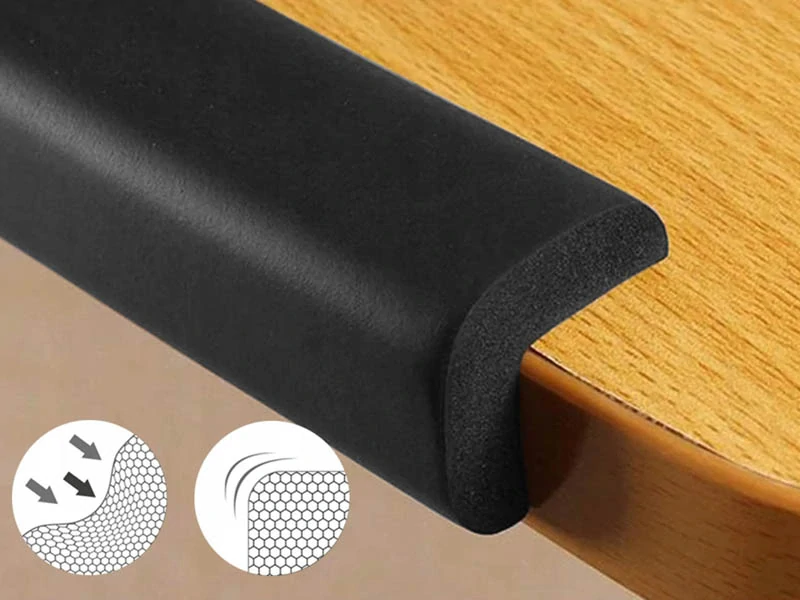 Ochranné penová páska na hrany nábytku 2m čierna