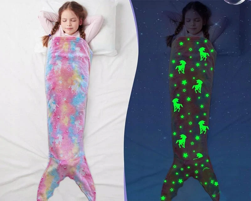 Dievčenský svietiaci teplý vak s chvostom dúhový PBY