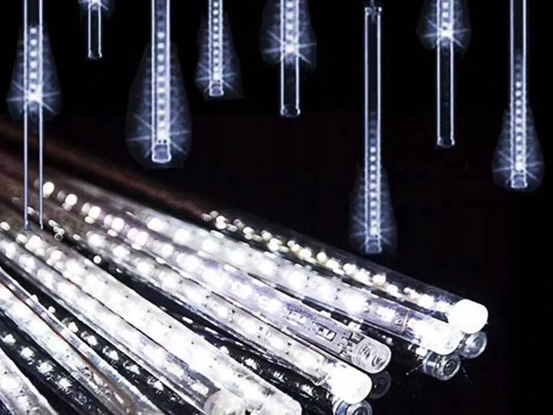 LED svetelná reťaz – padajúci sneh s efektom meteorov 50cm