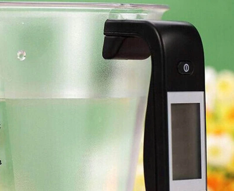 Digitálna kuchynská váha s odmerkou do 1kg čierna